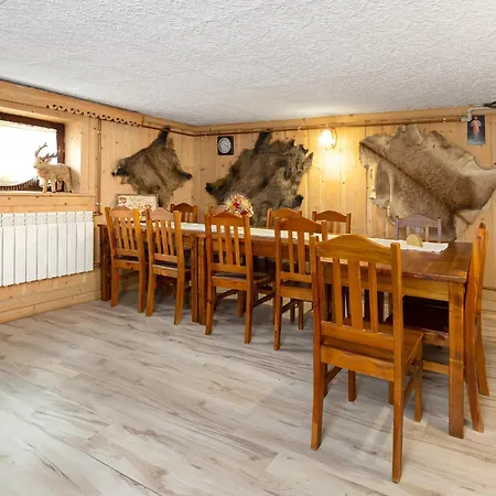 Guest house Emilia Szymona Zaryckiego 17